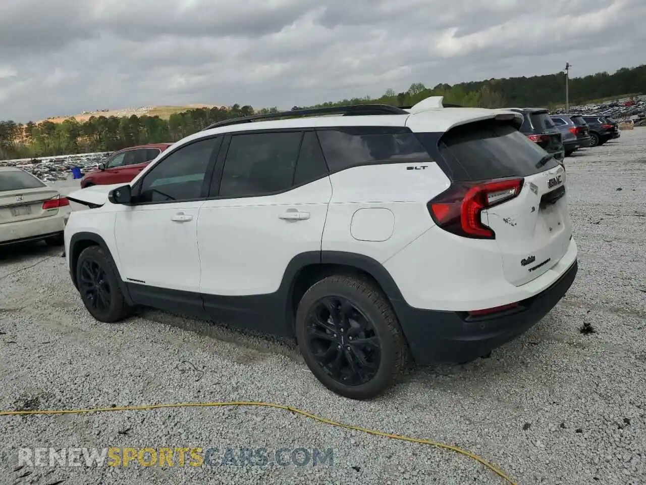 2 Photograph of a damaged car 3GKALVEV6NL293477 GMC TERRAIN 2022