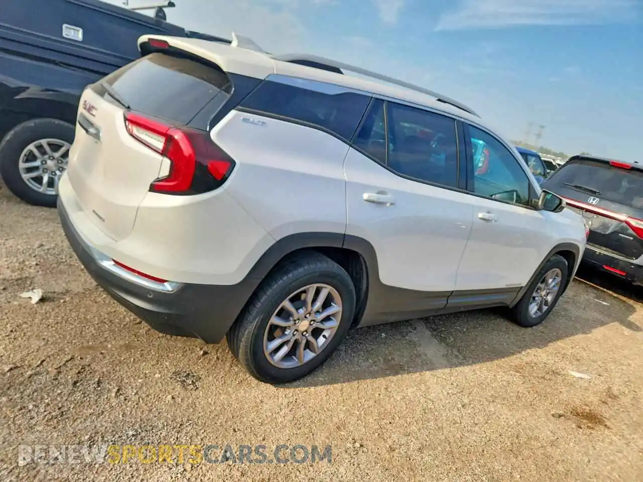 3 Photograph of a damaged car 3GKALVEV7NL275070 GMC TERRAIN 2022