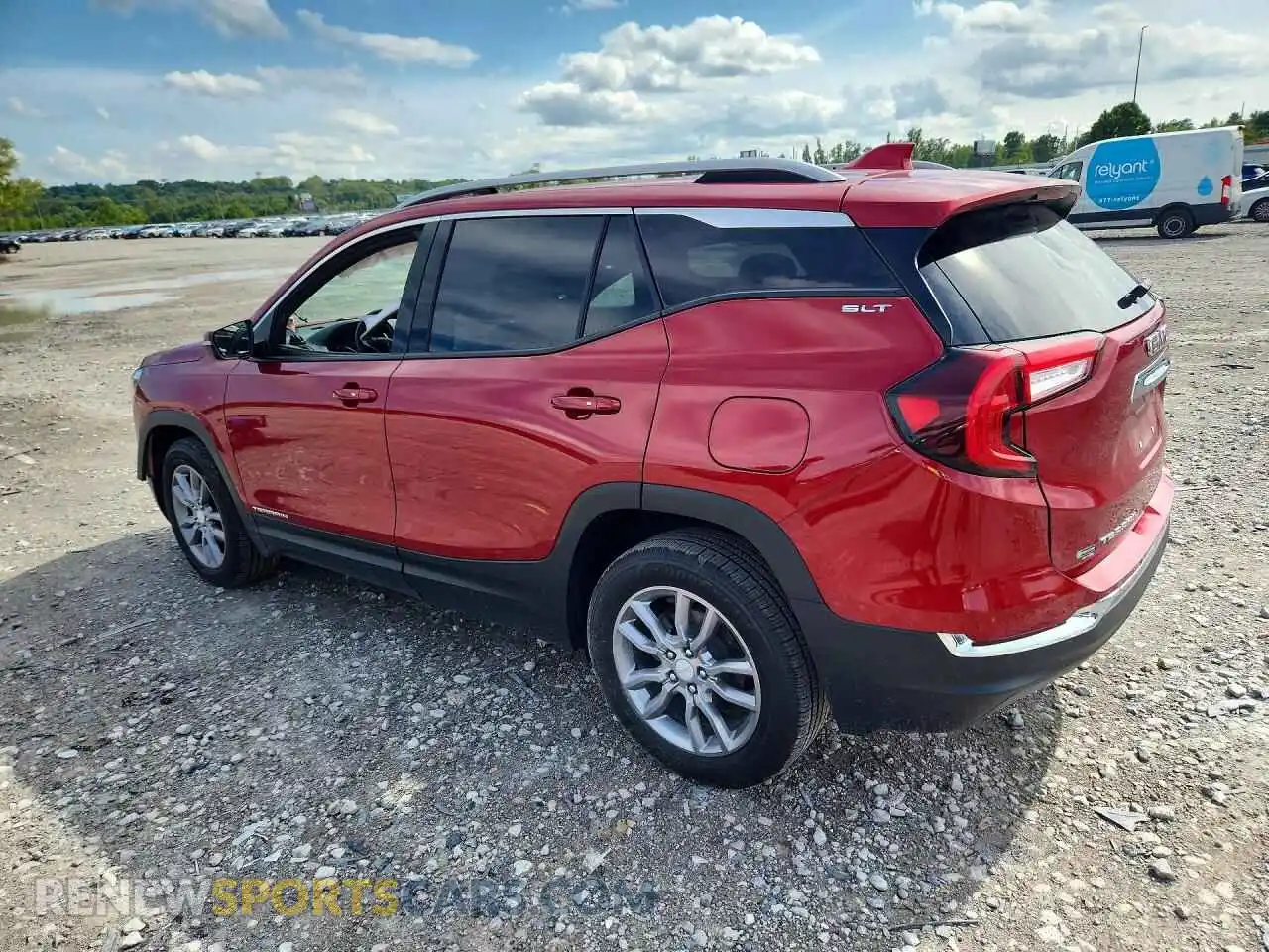 2 Photograph of a damaged car 3GKALVEV8NL100777 GMC TERRAIN 2022
