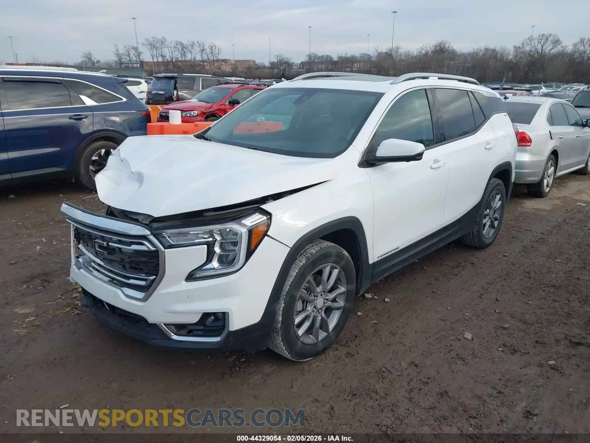 2 Photograph of a damaged car 3GKALVEV8NL108894 GMC TERRAIN 2022
