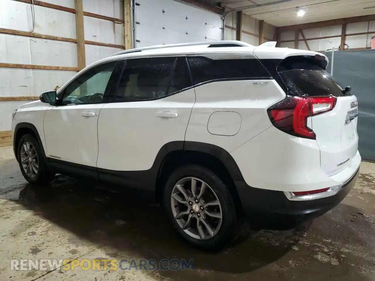 2 Photograph of a damaged car 3GKALVEV8NL186740 GMC TERRAIN 2022