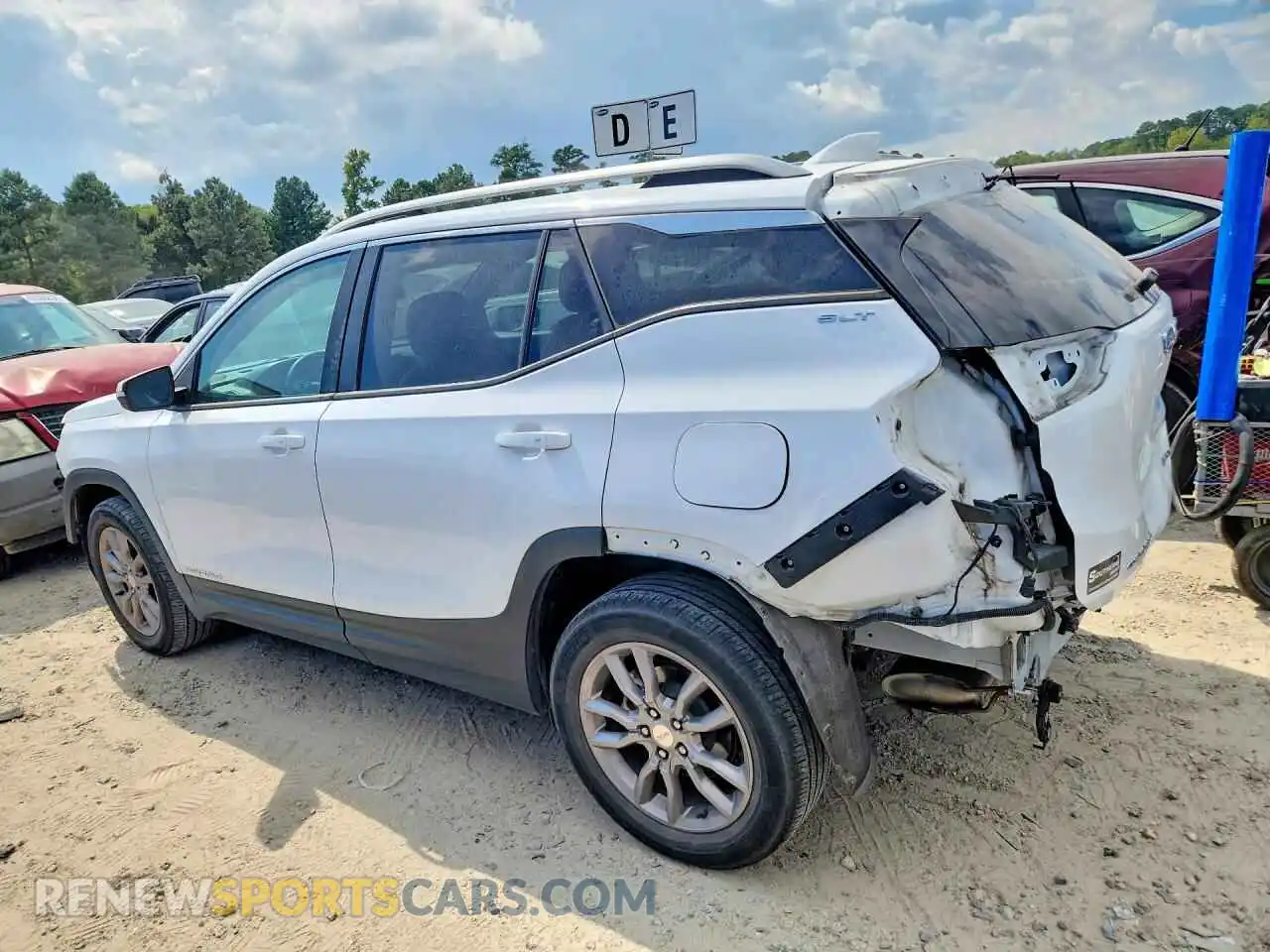 2 Photograph of a damaged car 3GKALVEV8NL212060 GMC TERRAIN 2022
