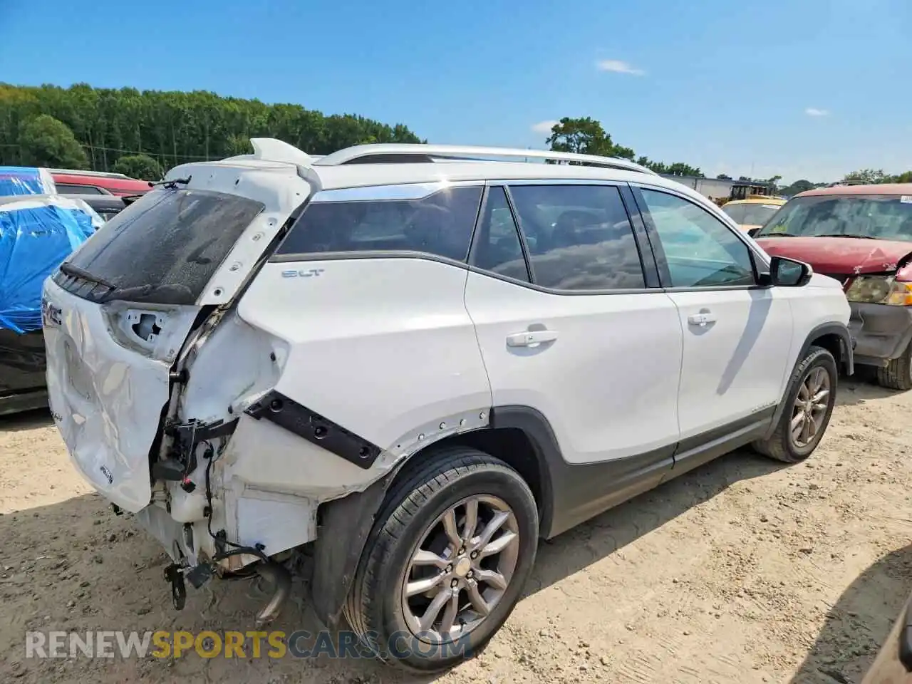 3 Photograph of a damaged car 3GKALVEV8NL212060 GMC TERRAIN 2022