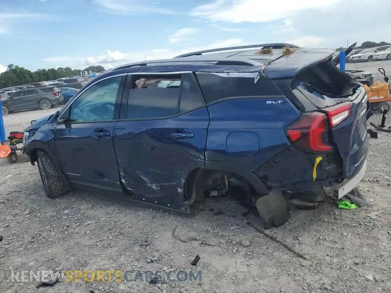 2 Photograph of a damaged car 3GKALVEV9NL154329 GMC TERRAIN 2022