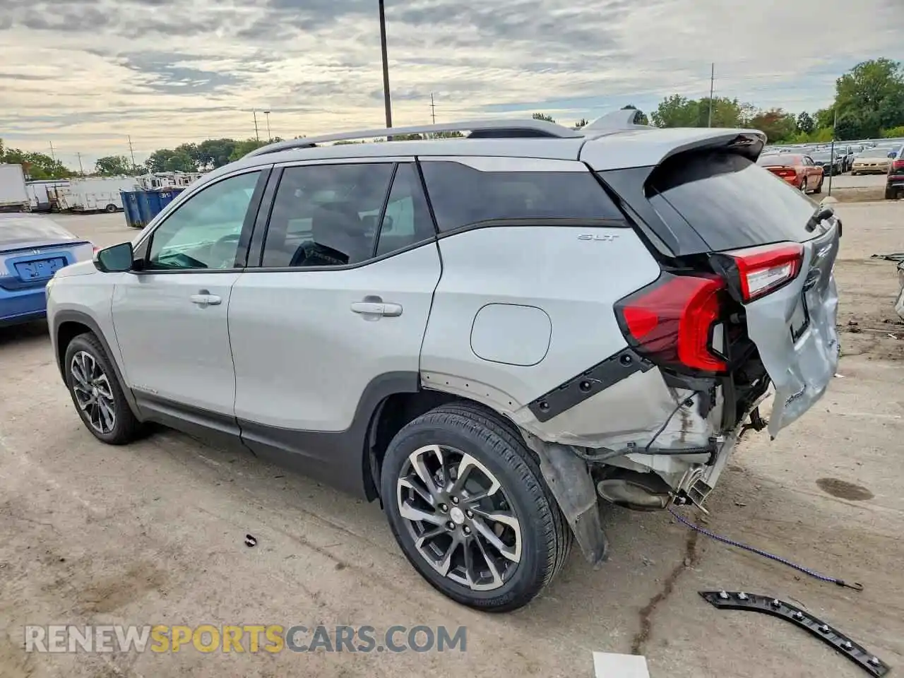2 Photograph of a damaged car 3GKALVEV9NL162463 GMC TERRAIN 2022