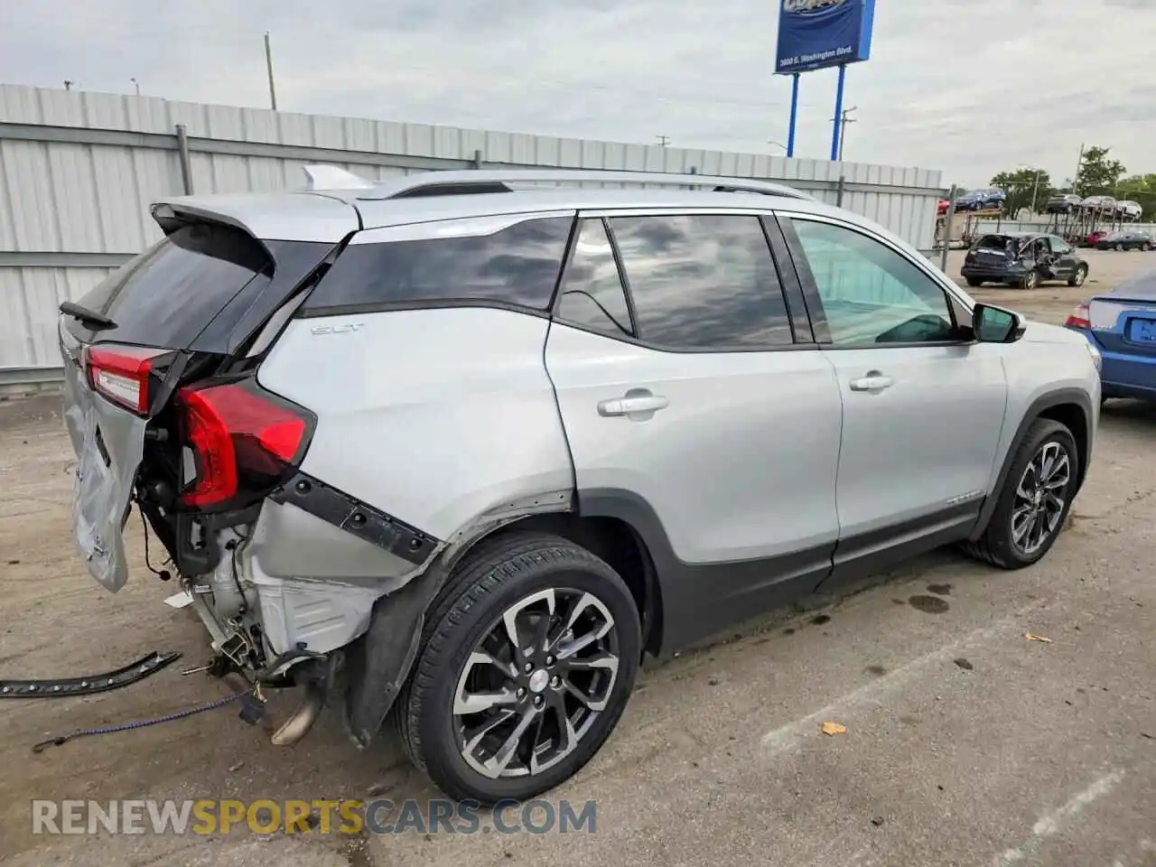 3 Photograph of a damaged car 3GKALVEV9NL162463 GMC TERRAIN 2022