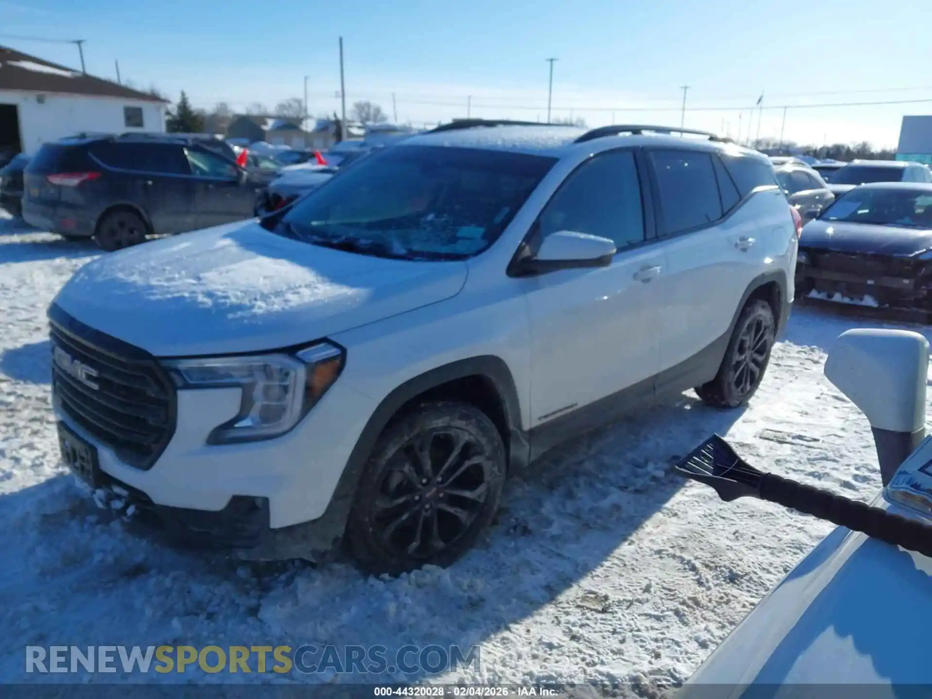 2 Photograph of a damaged car 3GKALVEV9NL256892 GMC TERRAIN 2022