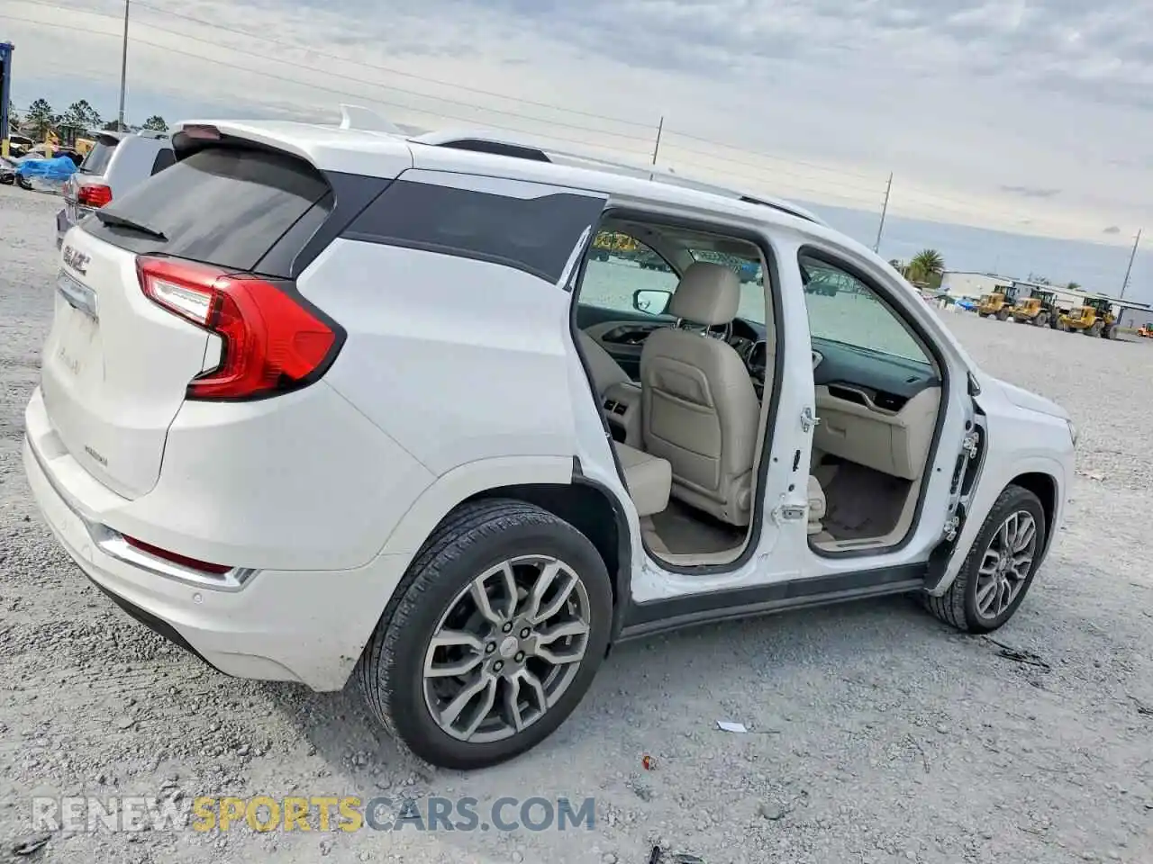 3 Photograph of a damaged car 3GKALXEV4NL286152 GMC TERRAIN 2022