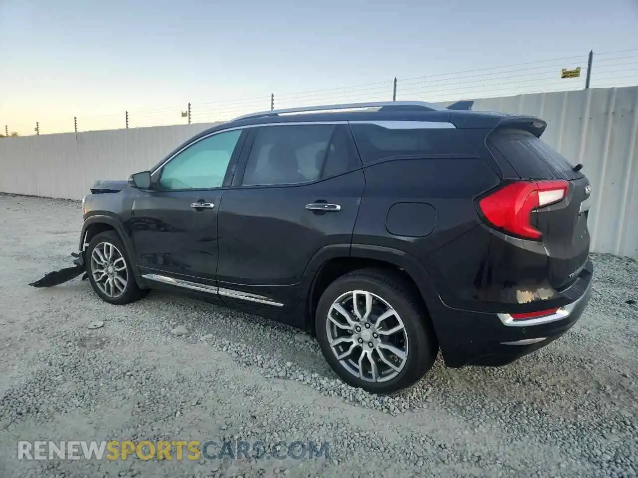 2 Photograph of a damaged car 3GKALXEV4NL293327 GMC TERRAIN 2022