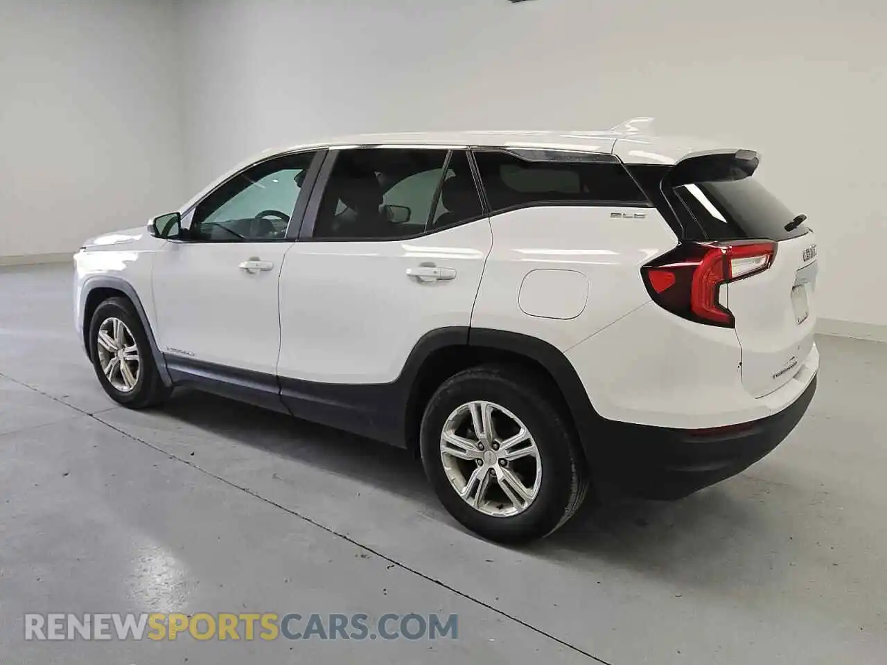 2 fotografías del automóvil dañado 3GKALMEG0PL211080 GMC TERRAIN 2023