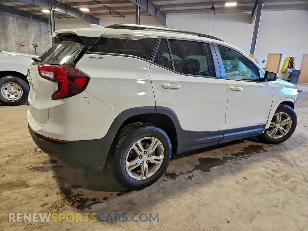 3 Photograph of a damaged car 3GKALMEG2PL110090 GMC TERRAIN 2023