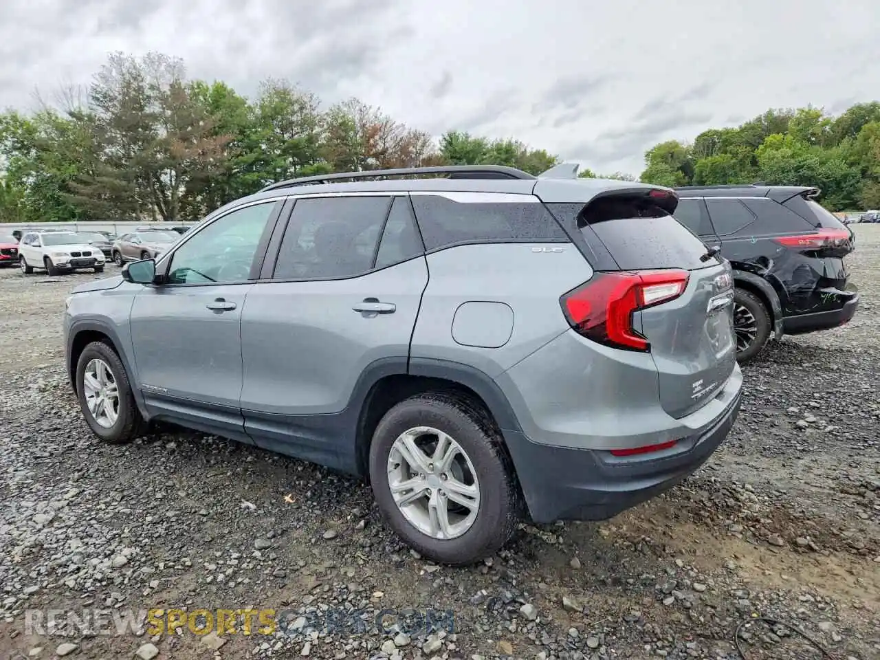 2 fotografías del automóvil dañado 3GKALMEG6PL104311 GMC TERRAIN 2023