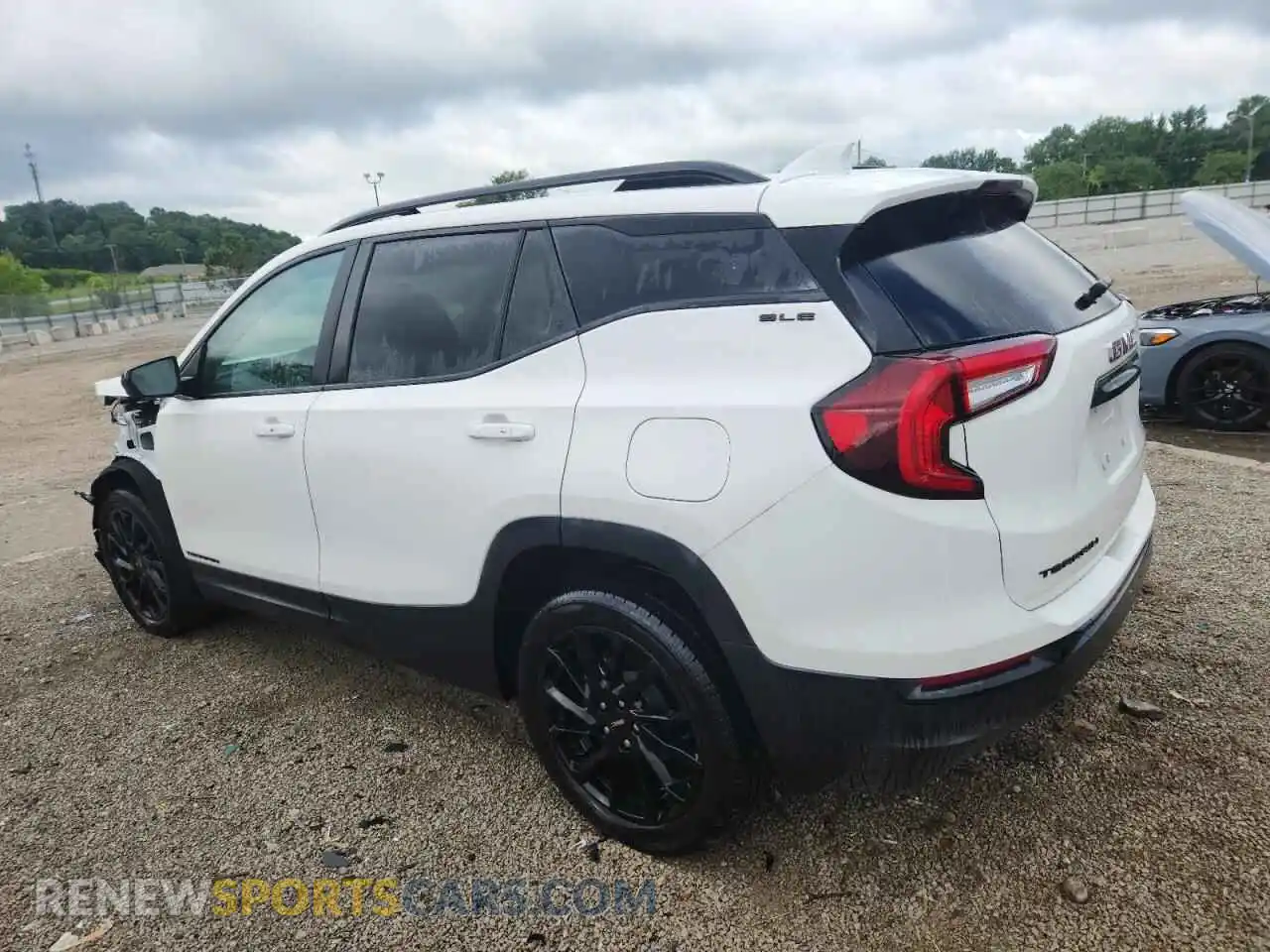 2 Photograph of a damaged car 3GKALMEG7PL205101 GMC TERRAIN 2023