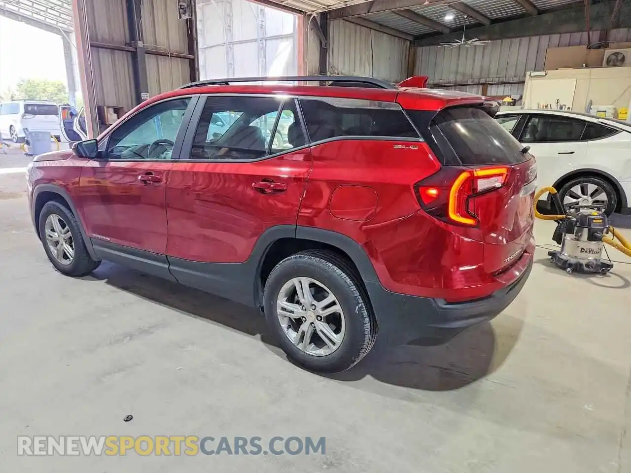 2 Photograph of a damaged car 3GKALMEG8PL259748 GMC TERRAIN 2023