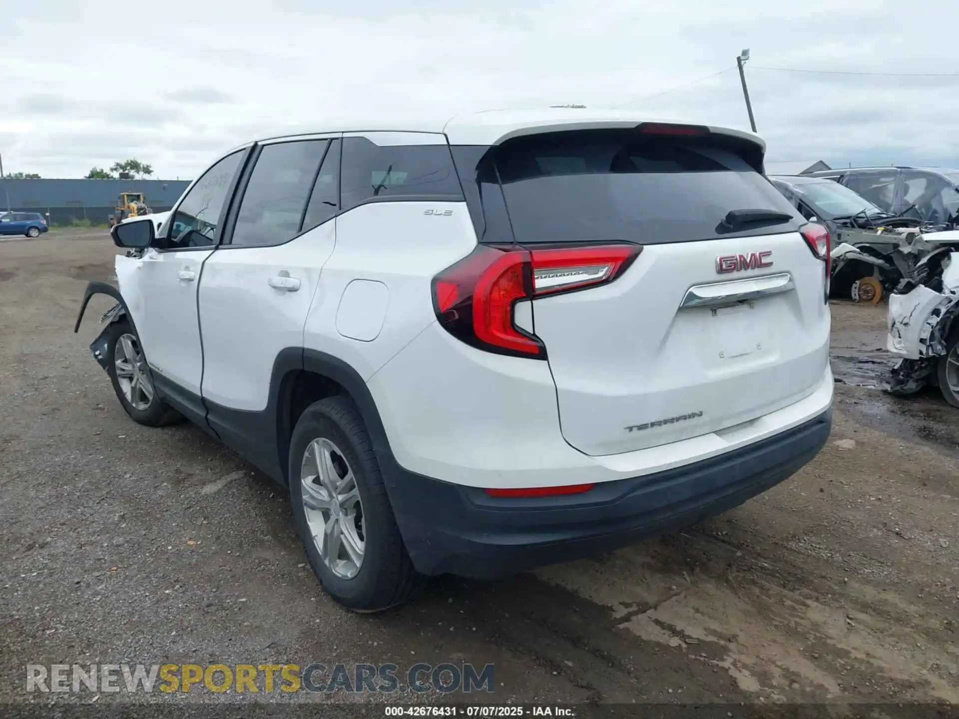 3 Photograph of a damaged car 3GKALMEGXPL226122 GMC TERRAIN 2023