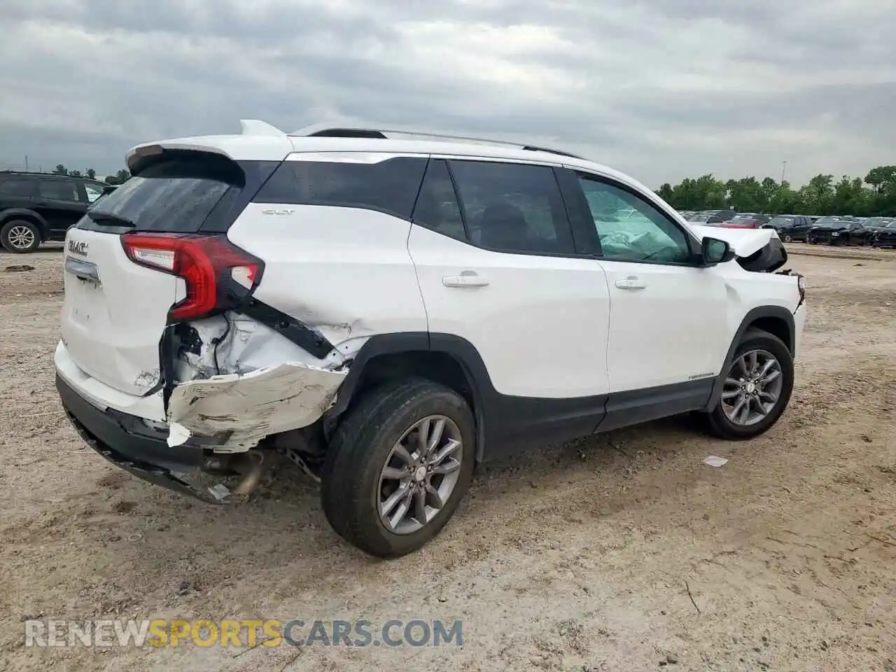 3 Photograph of a damaged car 3GKALPEG2PL141633 GMC TERRAIN 2023