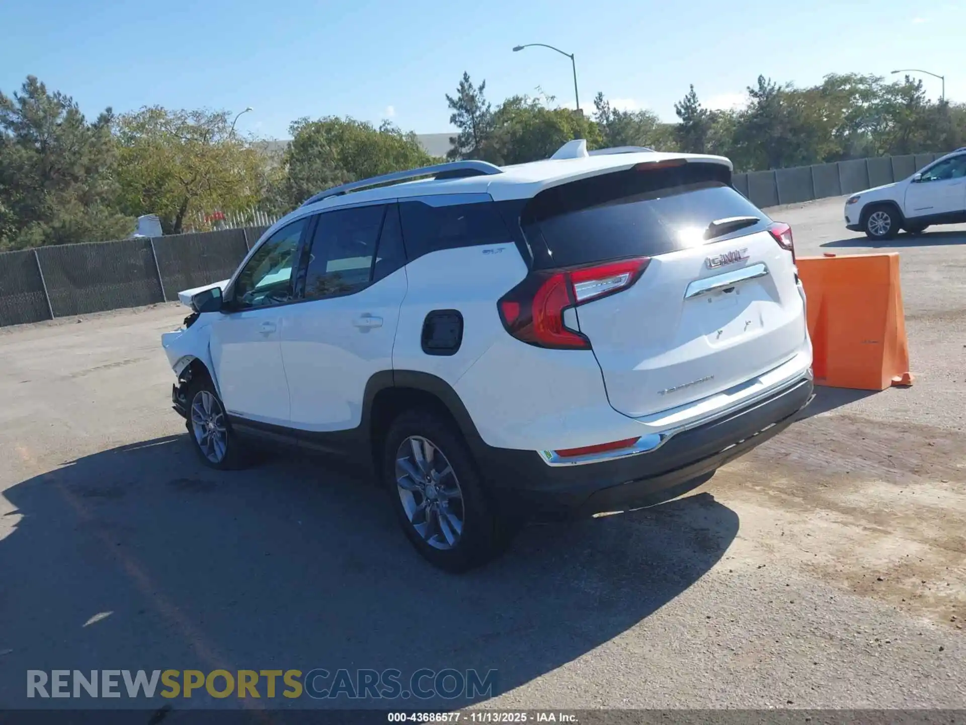 3 Photograph of a damaged car 3GKALPEG3PL193112 GMC TERRAIN 2023