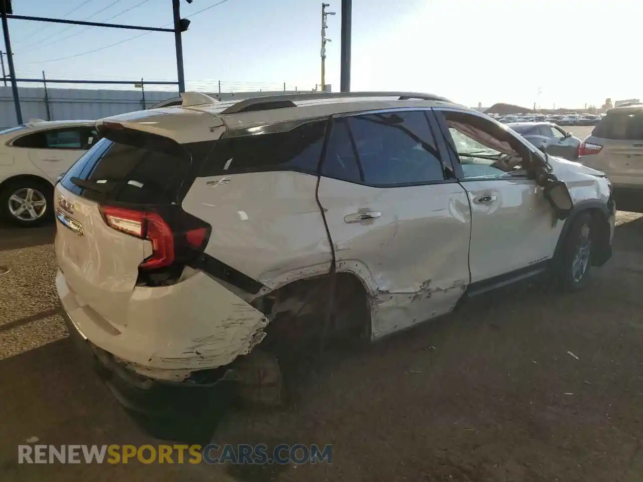 3 Фотография поврежденного автомобиля 3GKALPEG9PL137742 GMC TERRAIN 2023