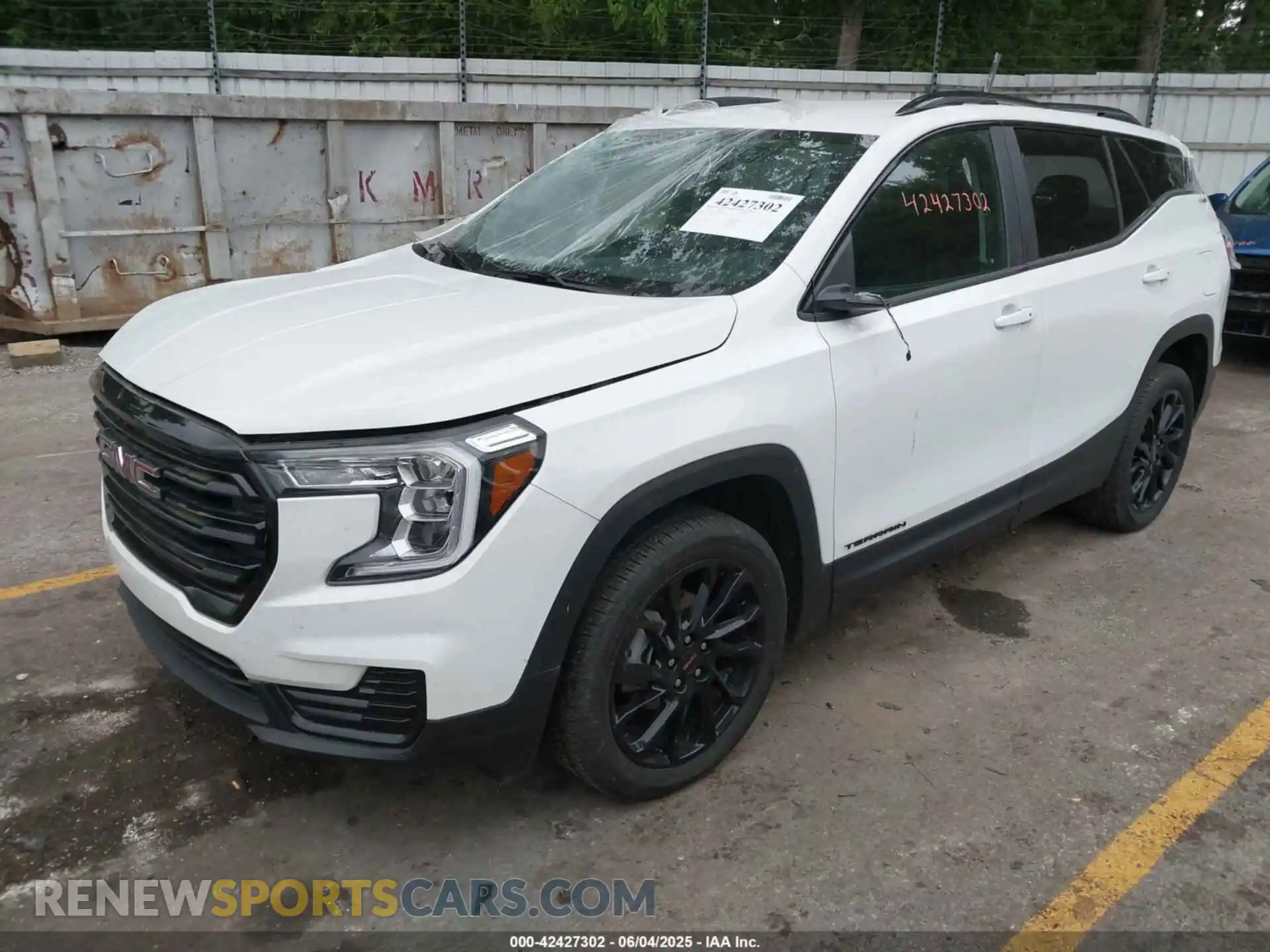 2 Photograph of a damaged car 3GKALTEG1PL166984 GMC TERRAIN 2023