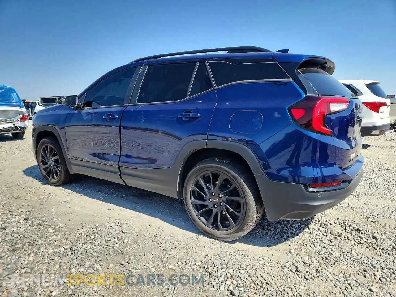 2 fotografías del automóvil dañado 3GKALTEG3PL156571 GMC TERRAIN 2023