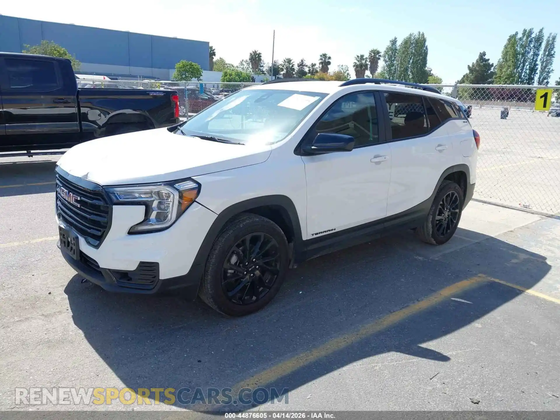 2 Photograph of a damaged car 3GKALTEG4PL247400 GMC TERRAIN 2023