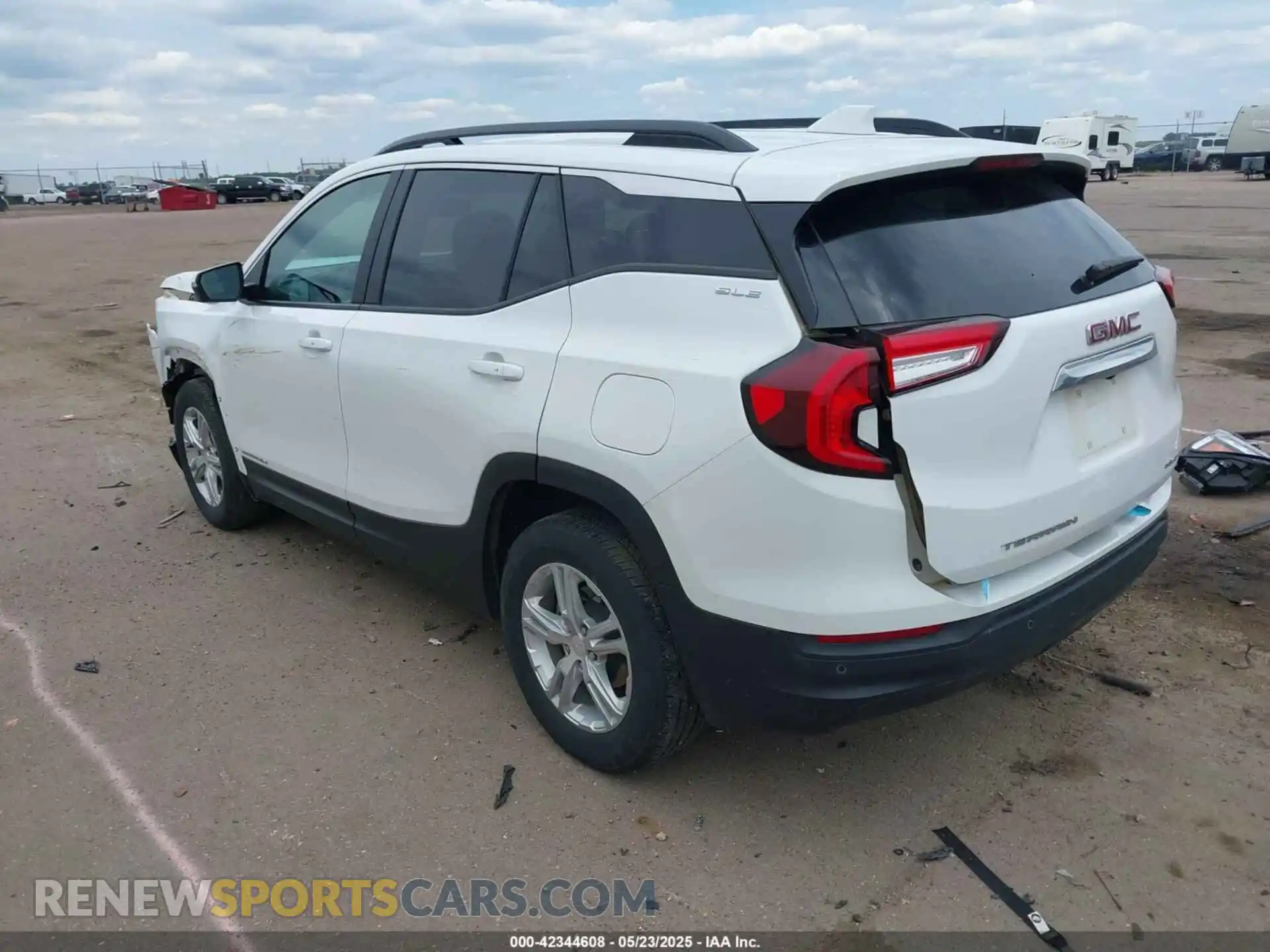 3 Photograph of a damaged car 3GKALTEG7PL174068 GMC TERRAIN 2023