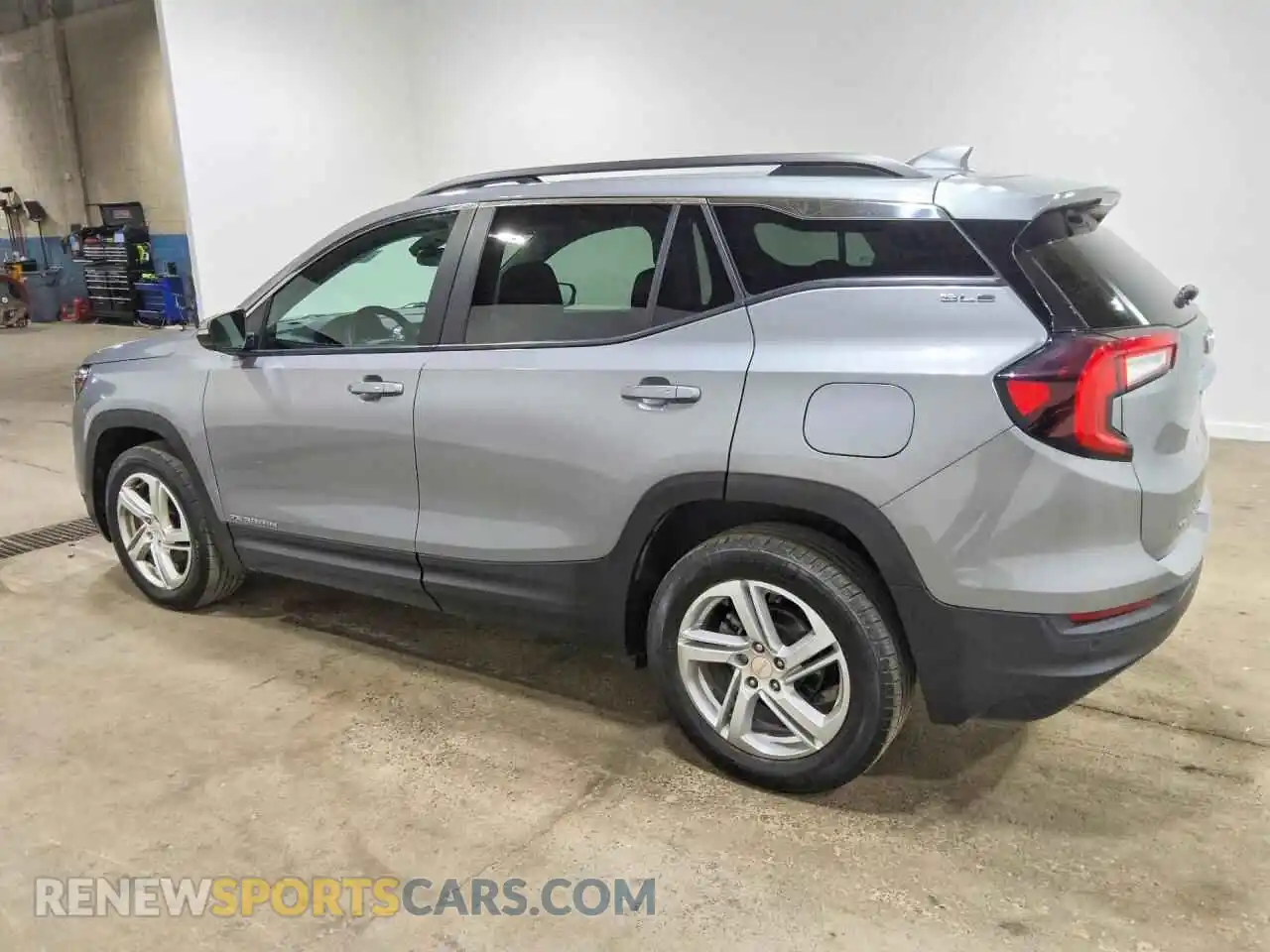 2 Photograph of a damaged car 3GKALTEG8PL158543 GMC TERRAIN 2023