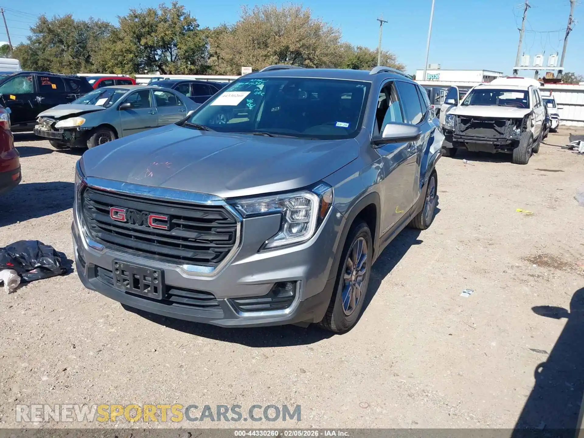 2 Фотография поврежденного автомобиля 3GKALVEG0PL158192 GMC TERRAIN 2023