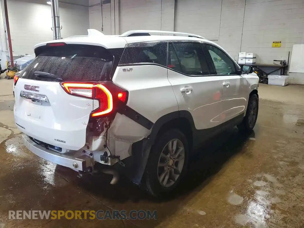 3 Photograph of a damaged car 3GKALVEG4PL125244 GMC TERRAIN 2023