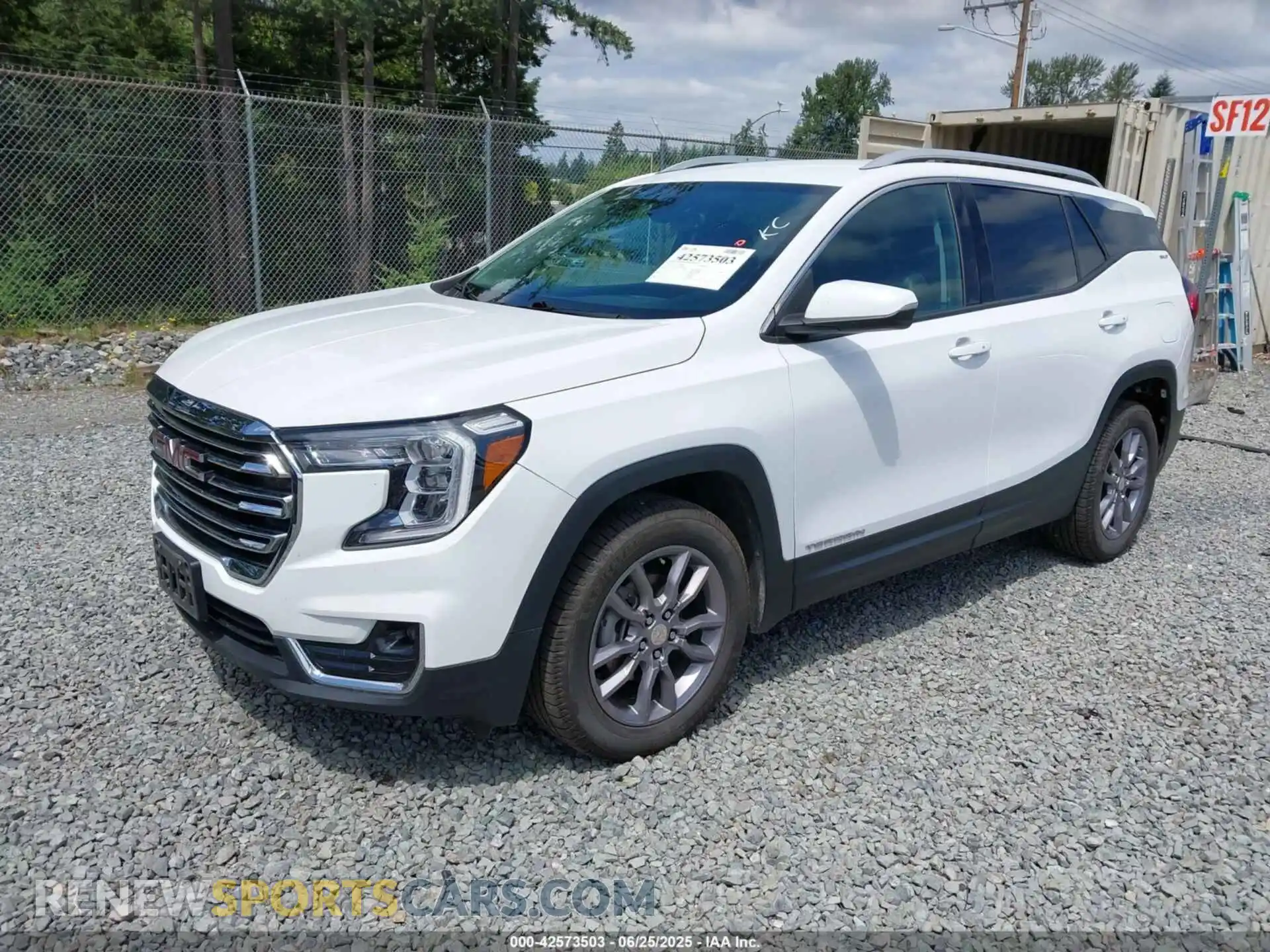 2 fotografías del automóvil dañado 3GKALVEG5PL109294 GMC TERRAIN 2023