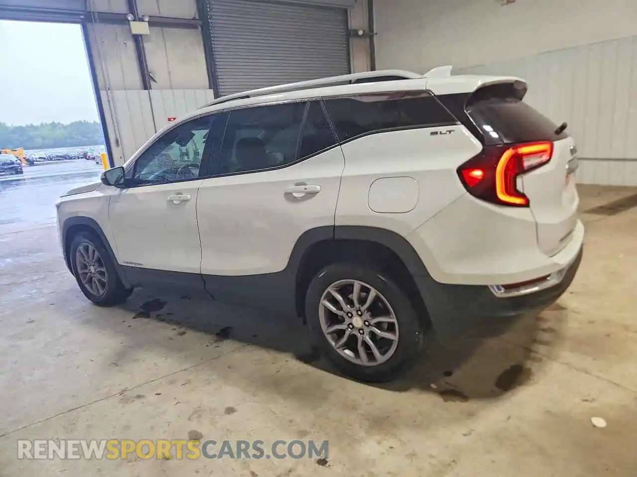 2 Photograph of a damaged car 3GKALVEG5PL256702 GMC TERRAIN 2023