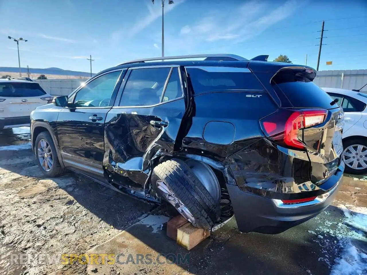 2 Photograph of a damaged car 3GKALVEG6PL220341 GMC TERRAIN 2023