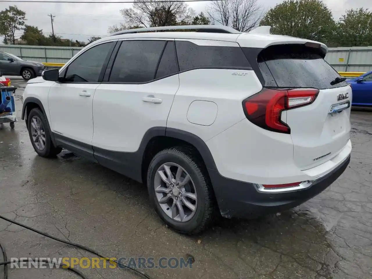 2 Photograph of a damaged car 3GKALVEG7PL121107 GMC TERRAIN 2023