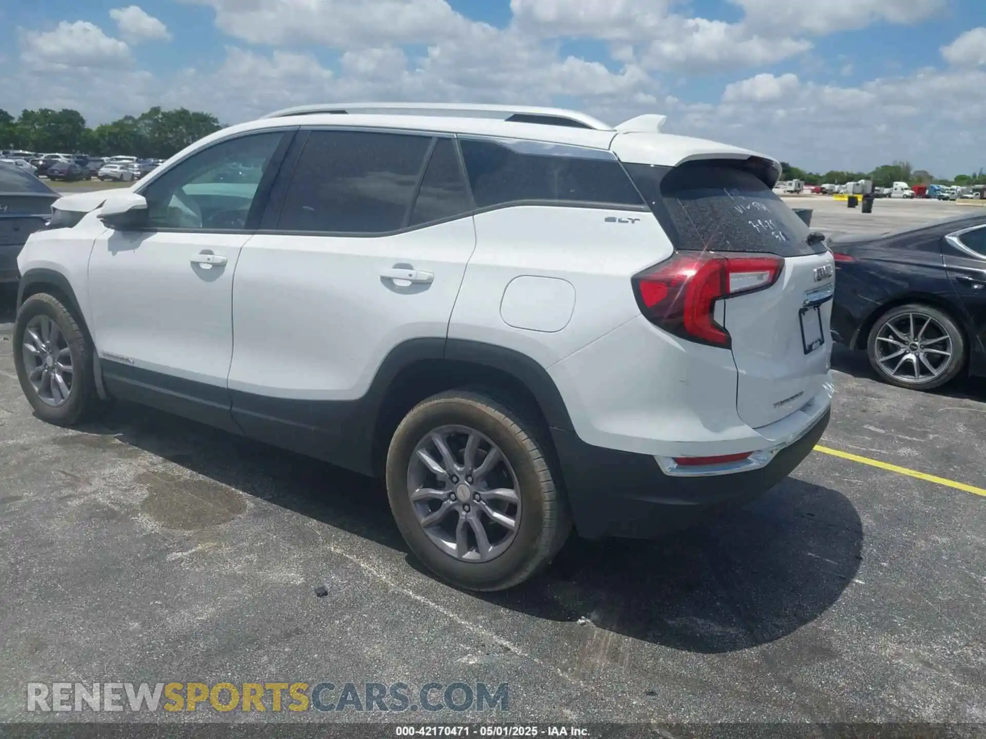 3 Photograph of a damaged car 3GKALVEG8PL165469 GMC TERRAIN 2023
