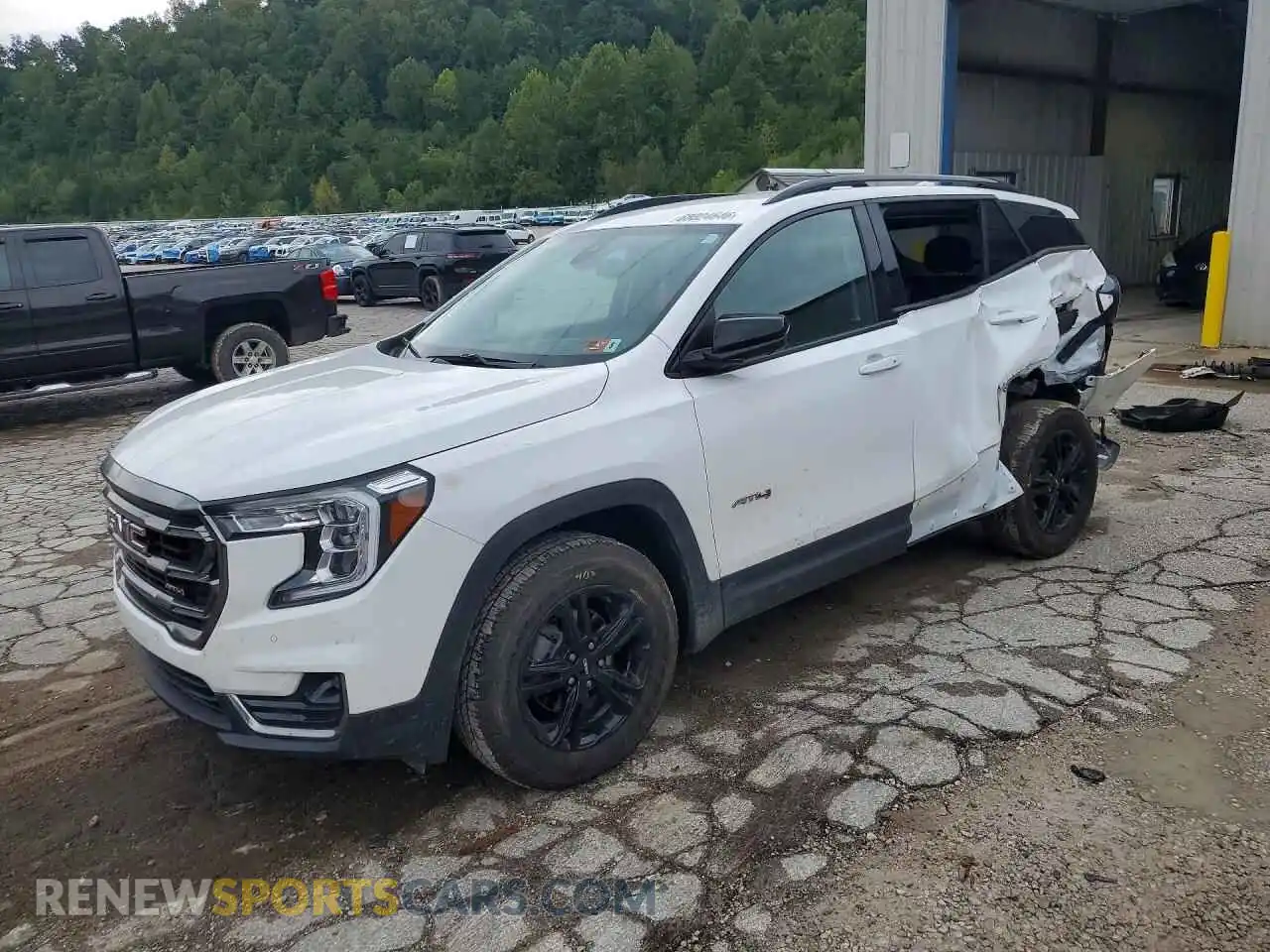 1 Photograph of a damaged car 3GKALYEG2PL113059 GMC TERRAIN 2023