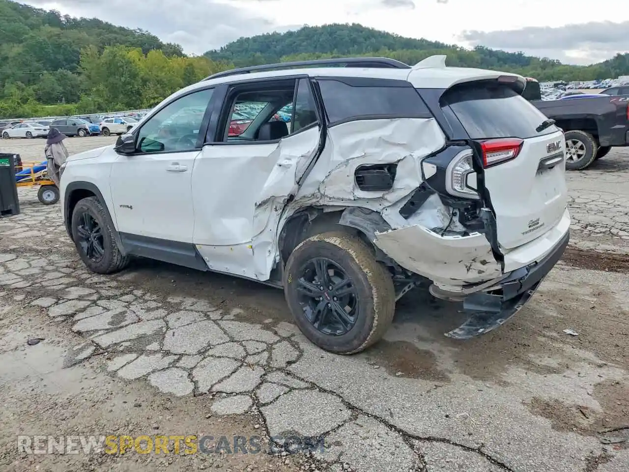 2 Photograph of a damaged car 3GKALYEG2PL113059 GMC TERRAIN 2023