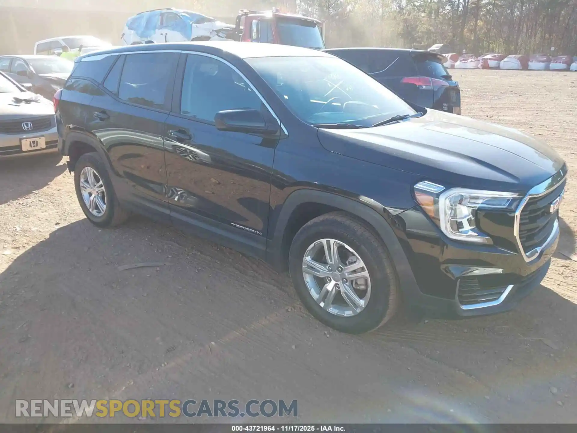 1 Photograph of a damaged car 3GKALMEG0RL255311 GMC TERRAIN 2024