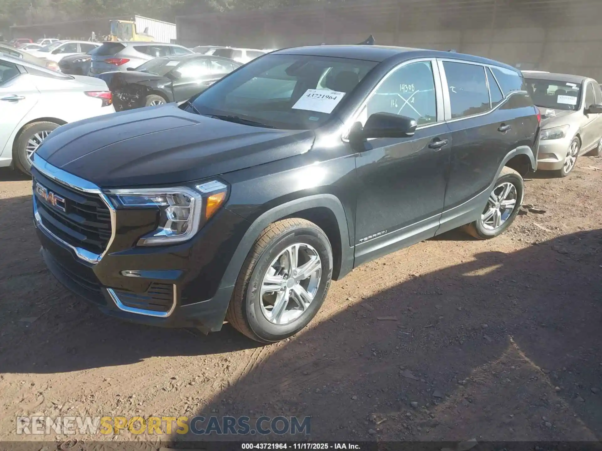 2 Photograph of a damaged car 3GKALMEG0RL255311 GMC TERRAIN 2024