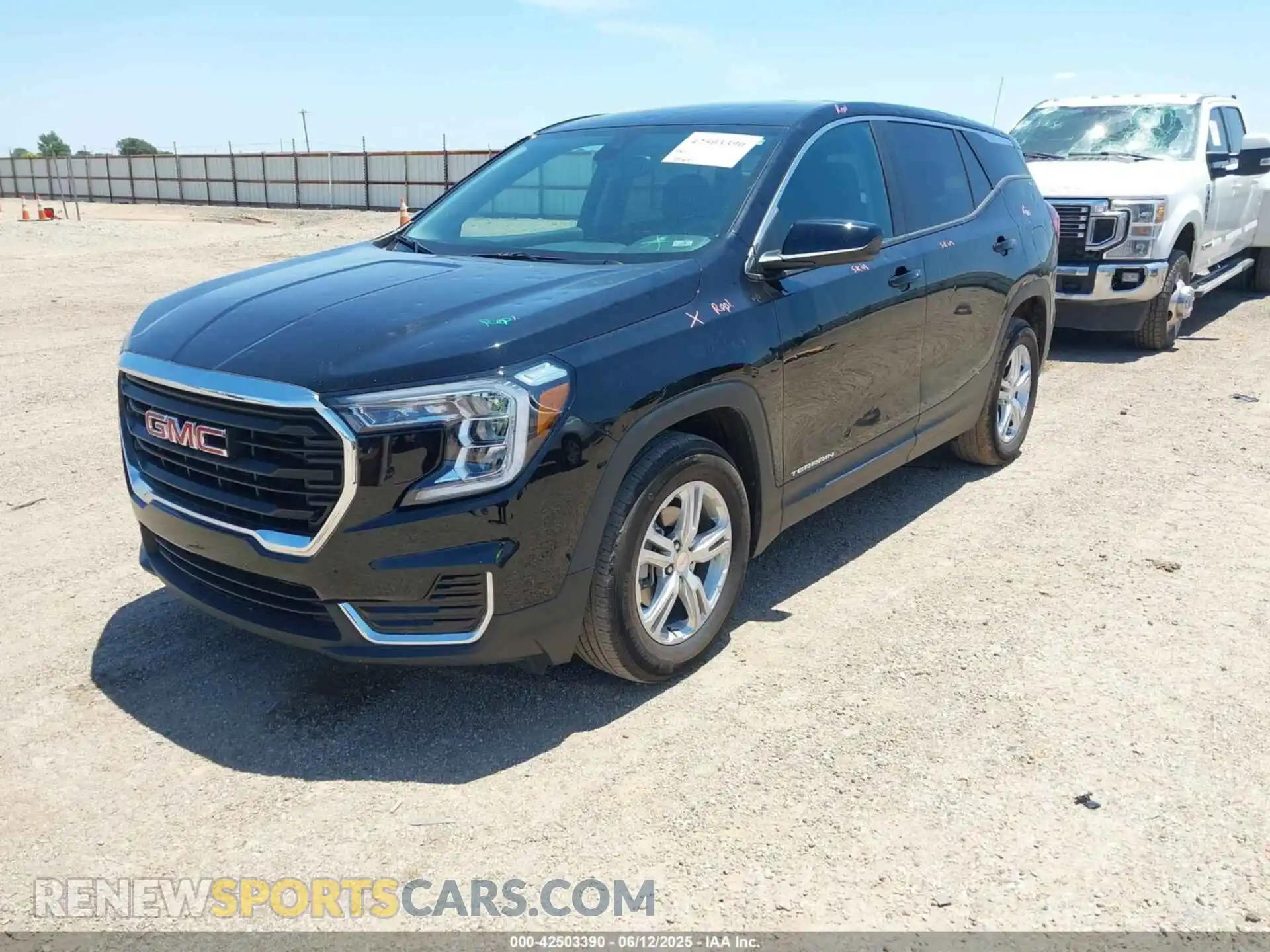 2 Photograph of a damaged car 3GKALMEG0RL364092 GMC TERRAIN 2024