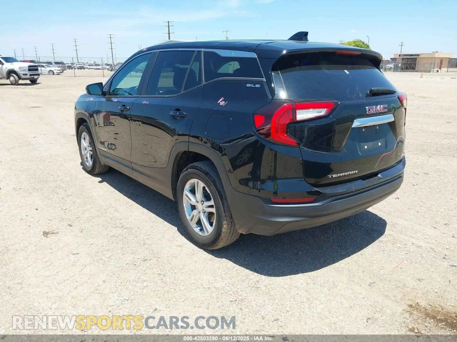 3 Photograph of a damaged car 3GKALMEG0RL364092 GMC TERRAIN 2024