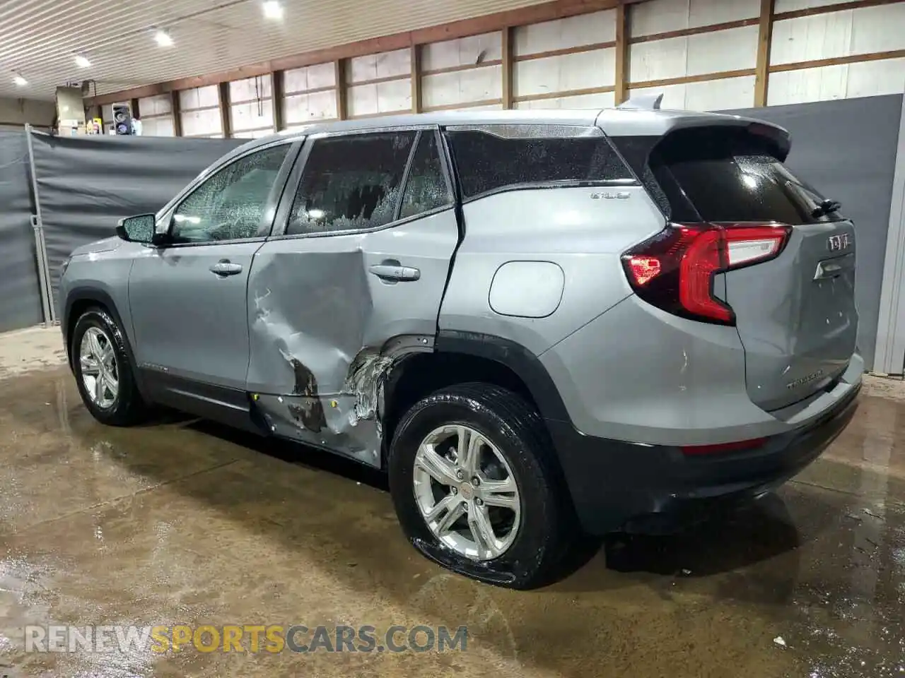 2 Photograph of a damaged car 3GKALMEG0RL372967 GMC TERRAIN 2024