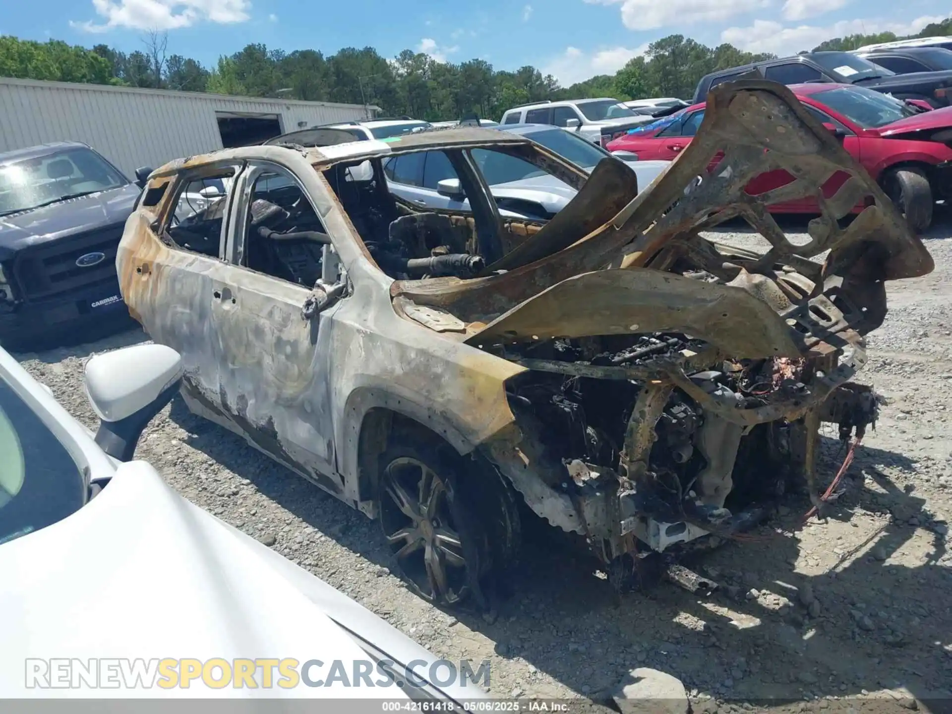 1 Photograph of a damaged car 3GKALMEG1RL104445 GMC TERRAIN 2024