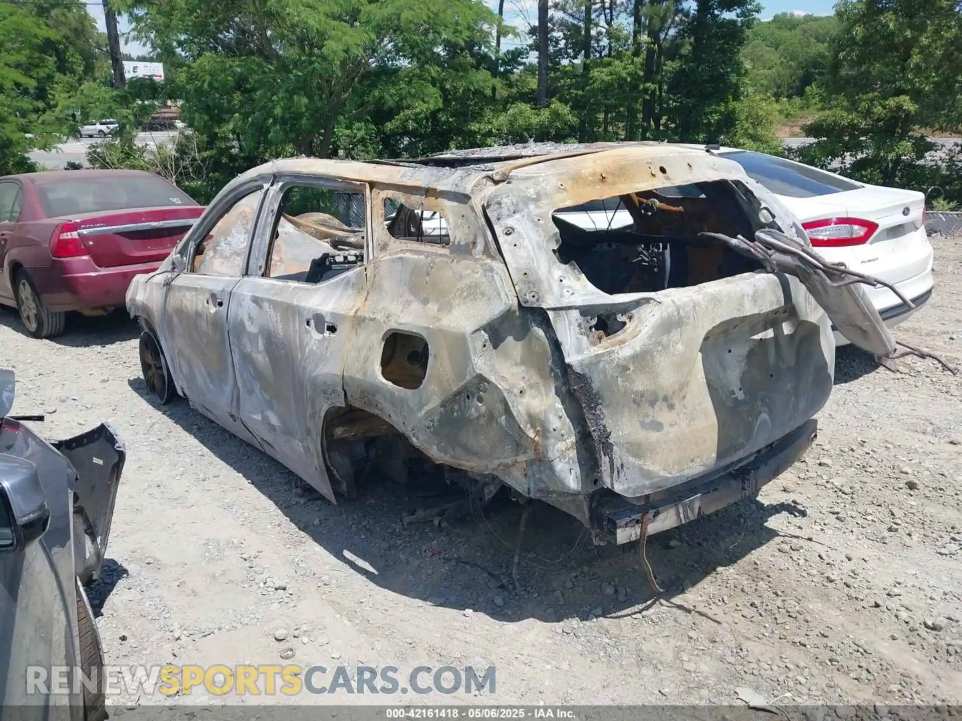 3 Photograph of a damaged car 3GKALMEG1RL104445 GMC TERRAIN 2024