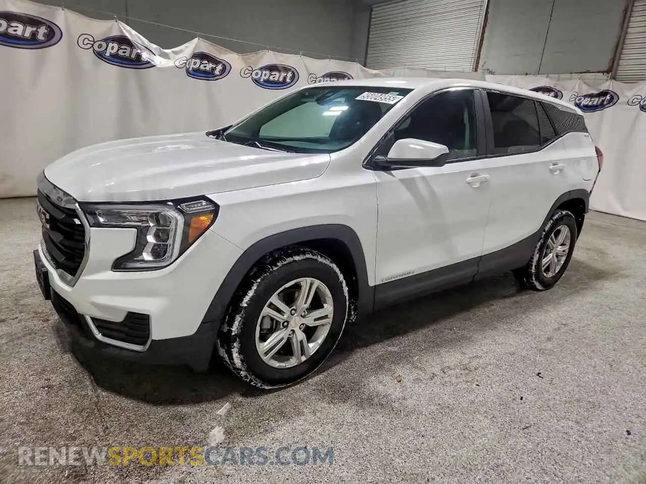 1 Photograph of a damaged car 3GKALMEG1RL295655 GMC TERRAIN 2024