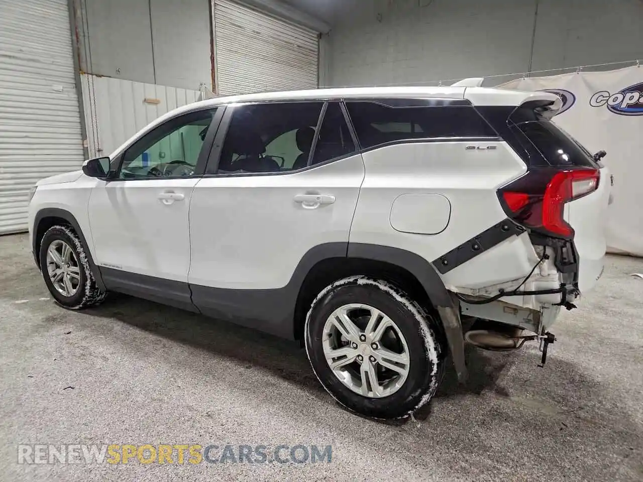 2 Photograph of a damaged car 3GKALMEG1RL295655 GMC TERRAIN 2024