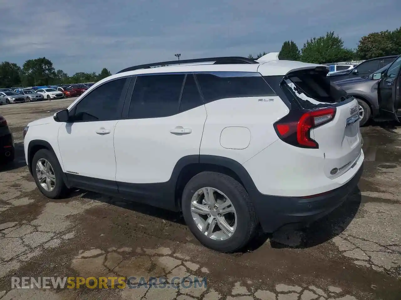 2 fotografías del automóvil dañado 3GKALMEG2RL215800 GMC TERRAIN 2024