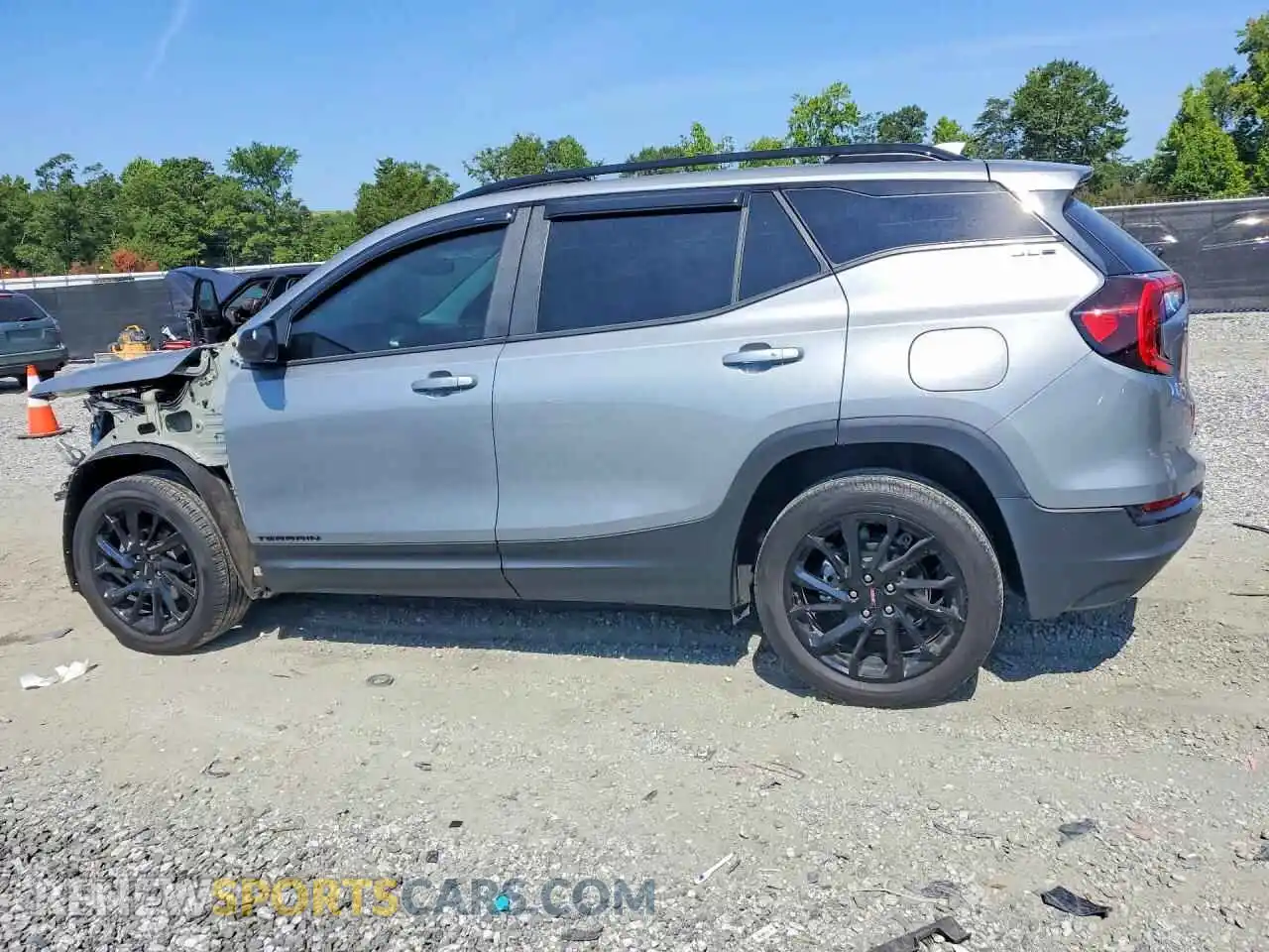 2 Photograph of a damaged car 3GKALMEG2RL217210 GMC TERRAIN 2024
