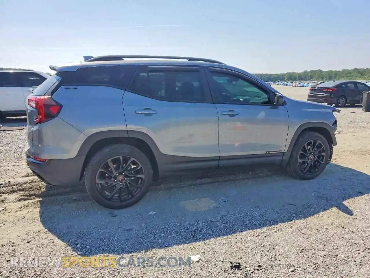 3 Photograph of a damaged car 3GKALMEG2RL217210 GMC TERRAIN 2024