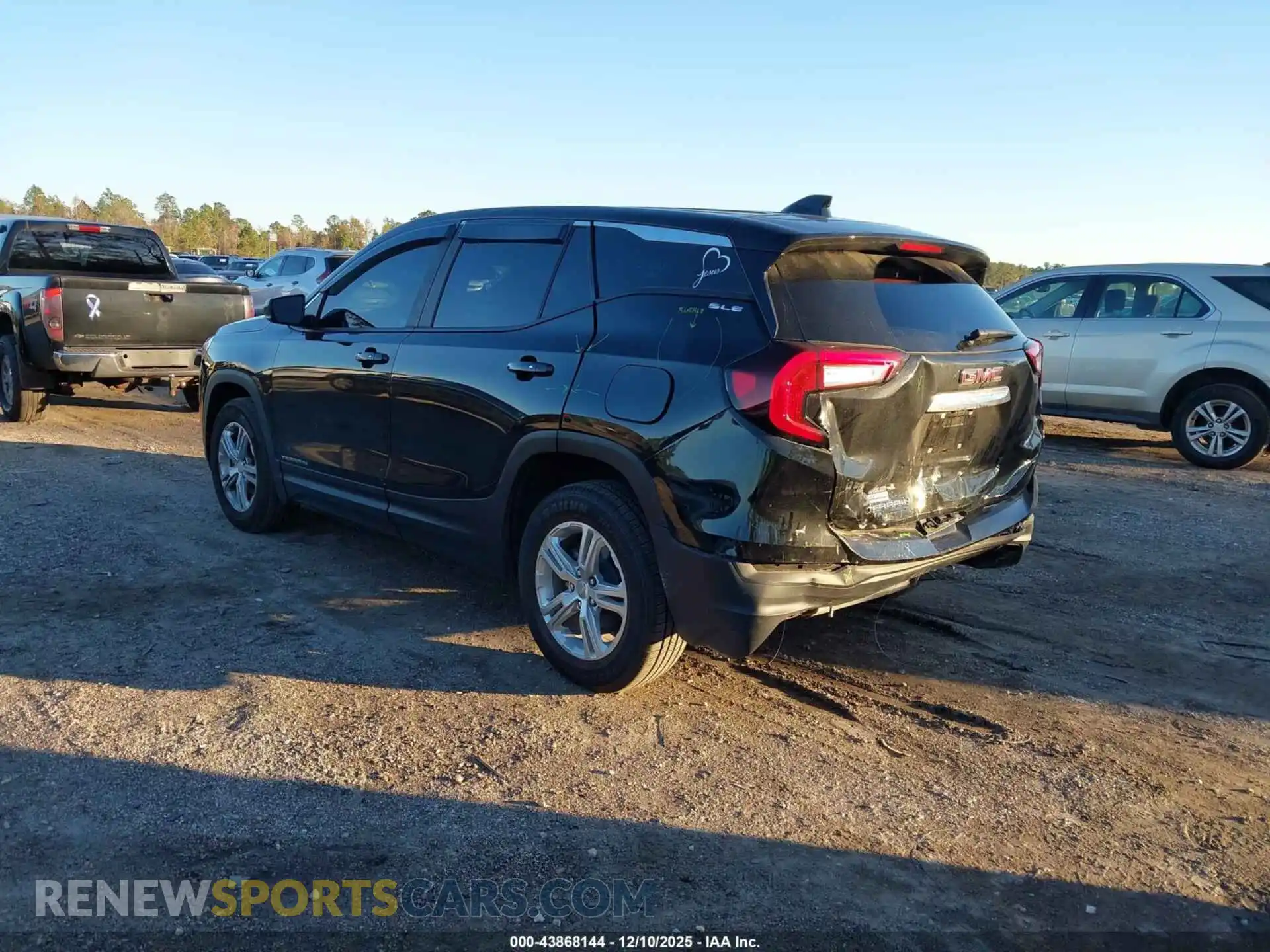 3 Photograph of a damaged car 3GKALMEG2RL234167 GMC TERRAIN 2024