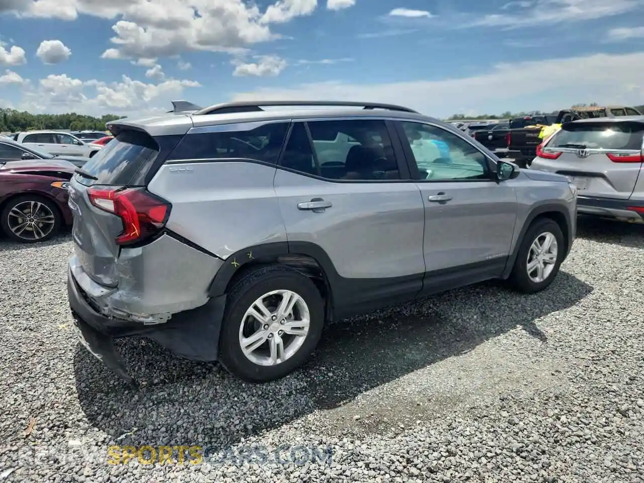 3 fotografías del automóvil dañado 3GKALMEG2RL302211 GMC TERRAIN 2024